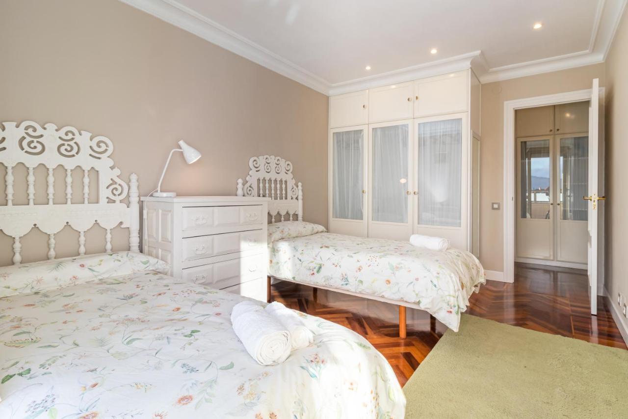 Apartamento Luminoso Cerca Playa Sardinero Con Parking Privado 桑坦德 外观 照片